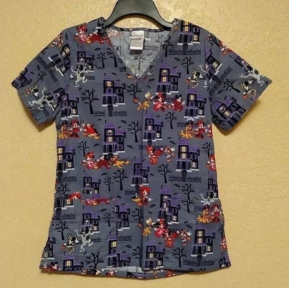 Disney HALLOWEEN Scrub Top Womens XS Mickey Minnie Mouse Donald Goofy - Picture 1 of 6